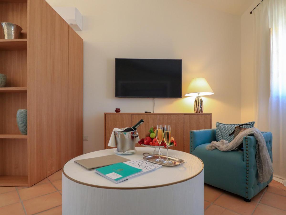 Hotel Borgo Smeraldo 阿尔扎凯纳 外观 照片